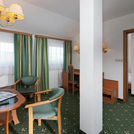 Hotel Spindlerova Bouda 3*