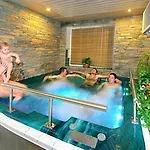 Spindlerova Bouda Готель