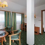 Готель Spindlerova Bouda 3*